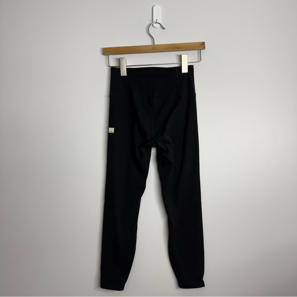 Vuori AllTheFeels™ Legging Black Size Small 22.5” Inseam - Picture 2 of 4